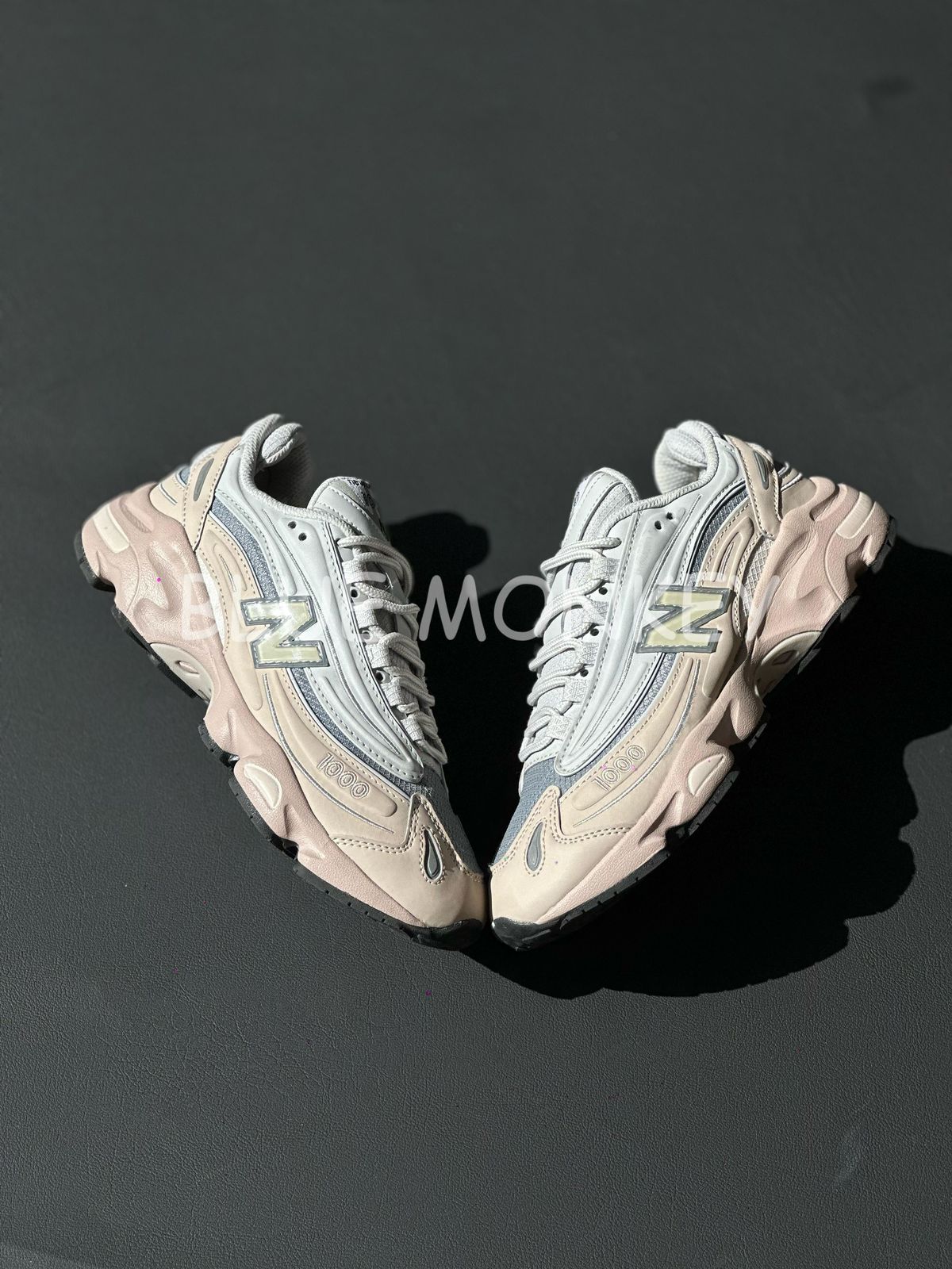 New Balance 100-Moonrock