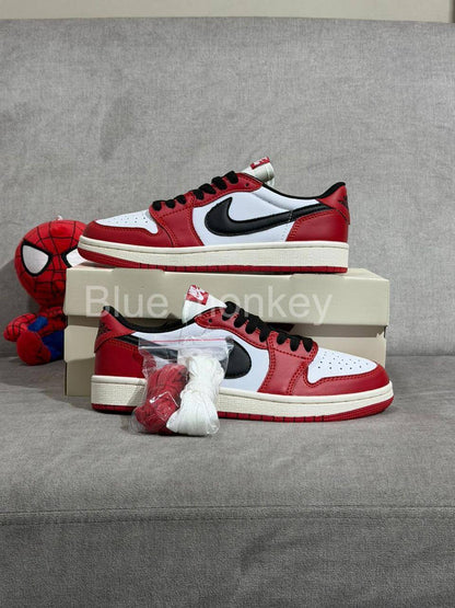 Air Jordan 1 Low OG "Chicago"