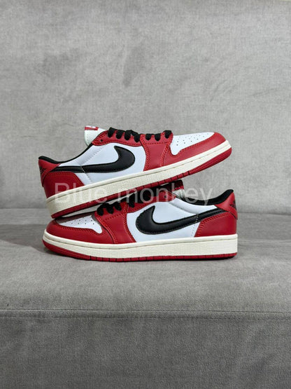 Air Jordan 1 Low OG "Chicago"