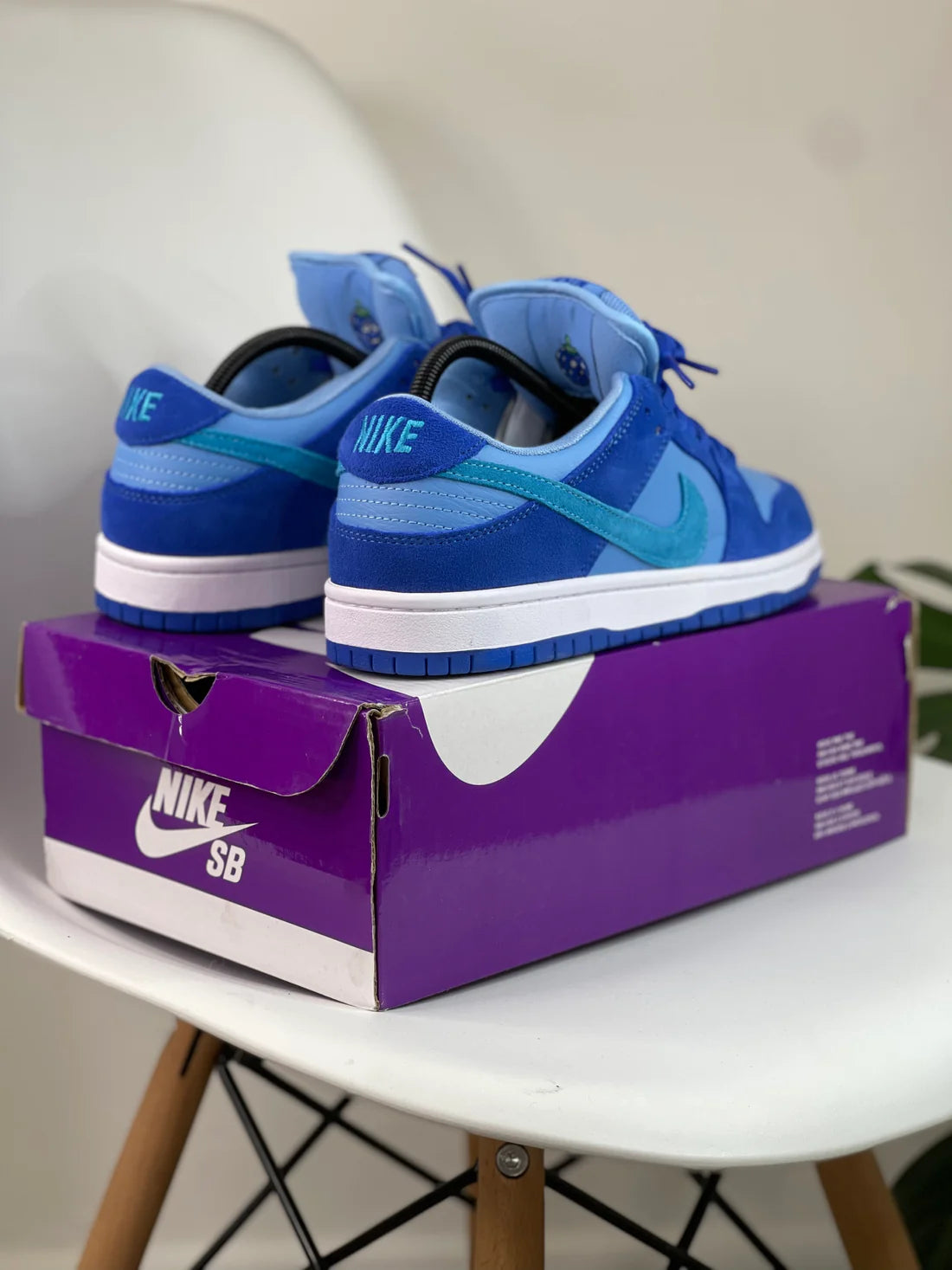 Nike Sb Dunk Low Blue Raspberry