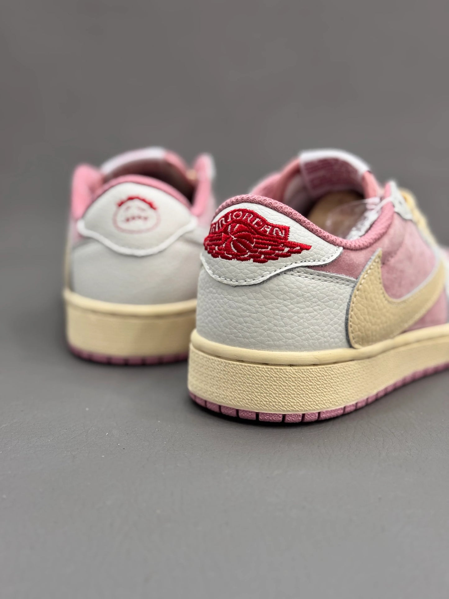 Air Jordan 1 Low x Travis Rose