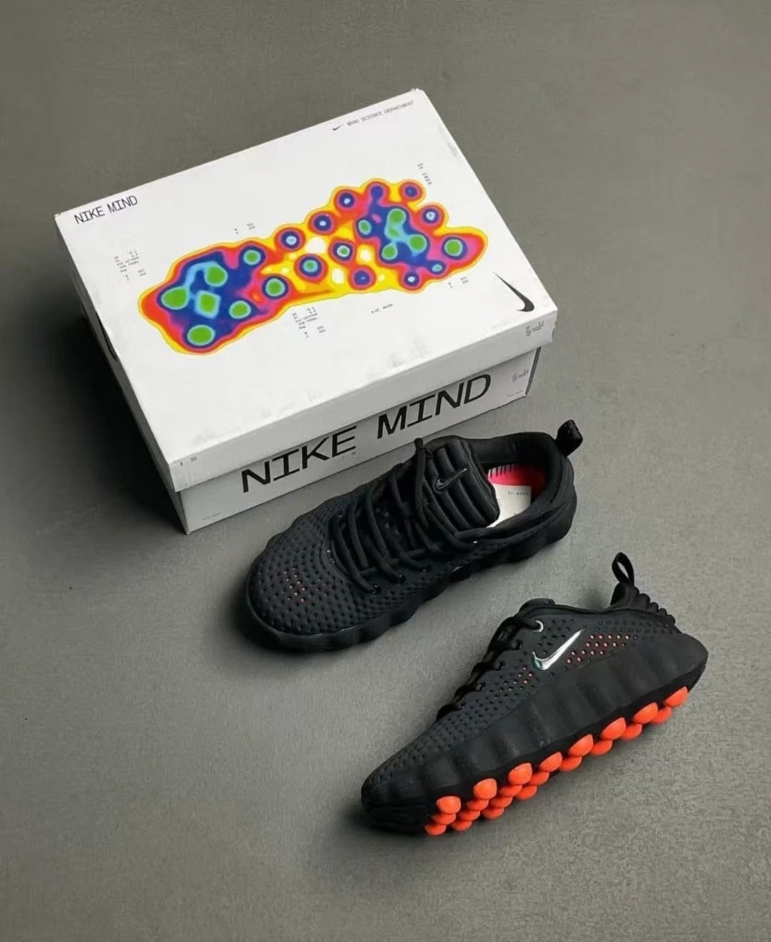 Nike Mind 002 Black Hyper