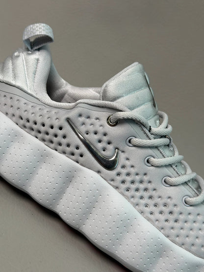 Nike Mind 002  Hyper